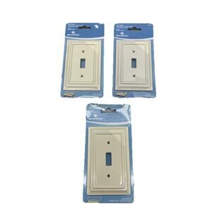 Lot Of 3 Single Toggle Switch Wall Plate. Light Almond. 787402. {59}.